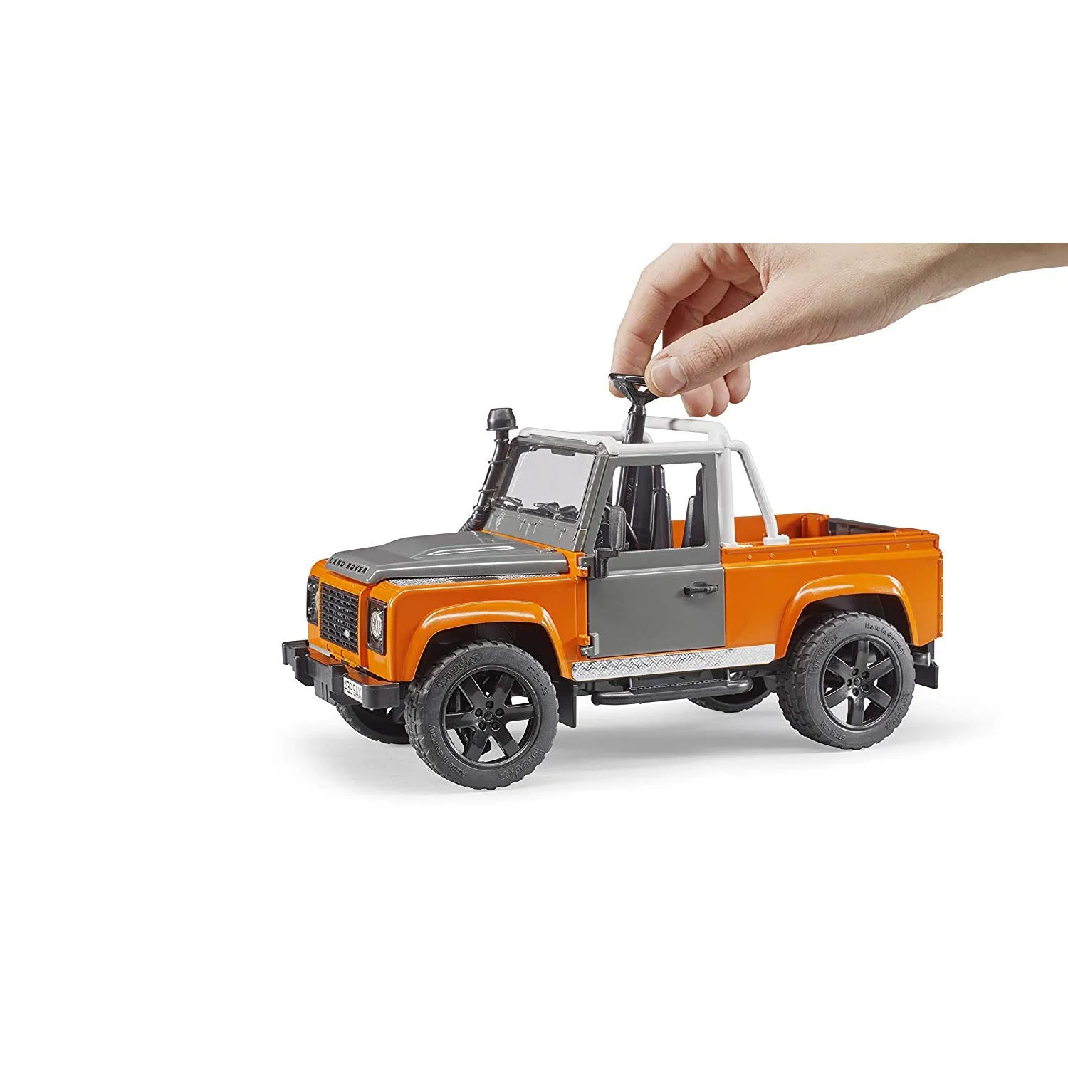 Bruder Land Rover Defender Pick Up Truck